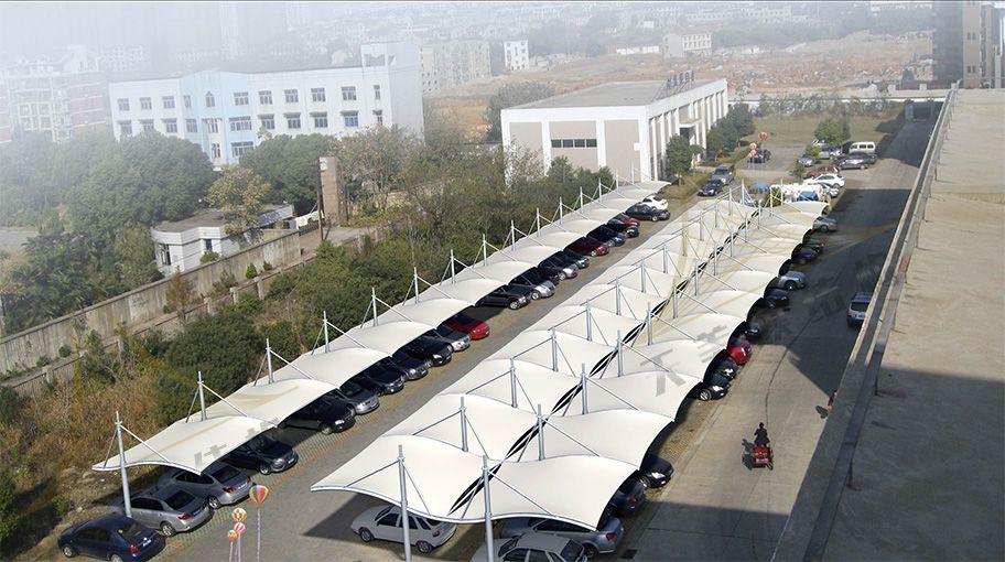 膜結構車棚 膜結構車棚