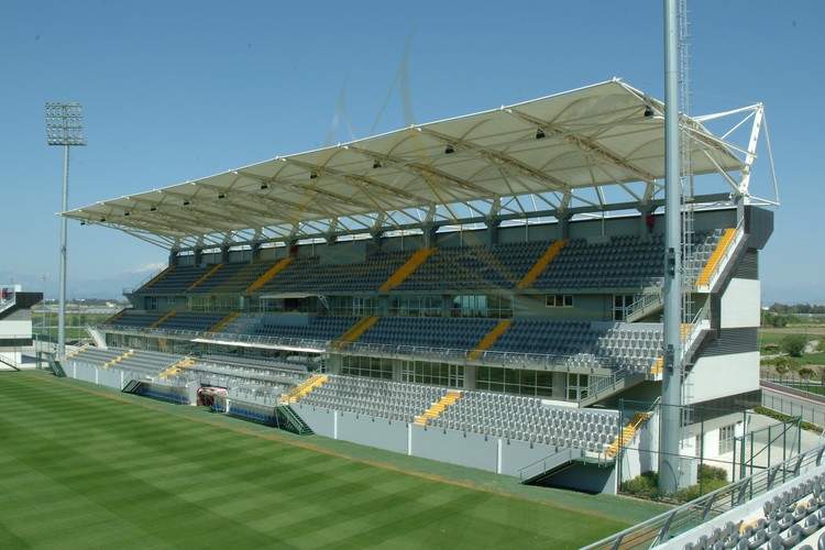 體育看臺膜結構