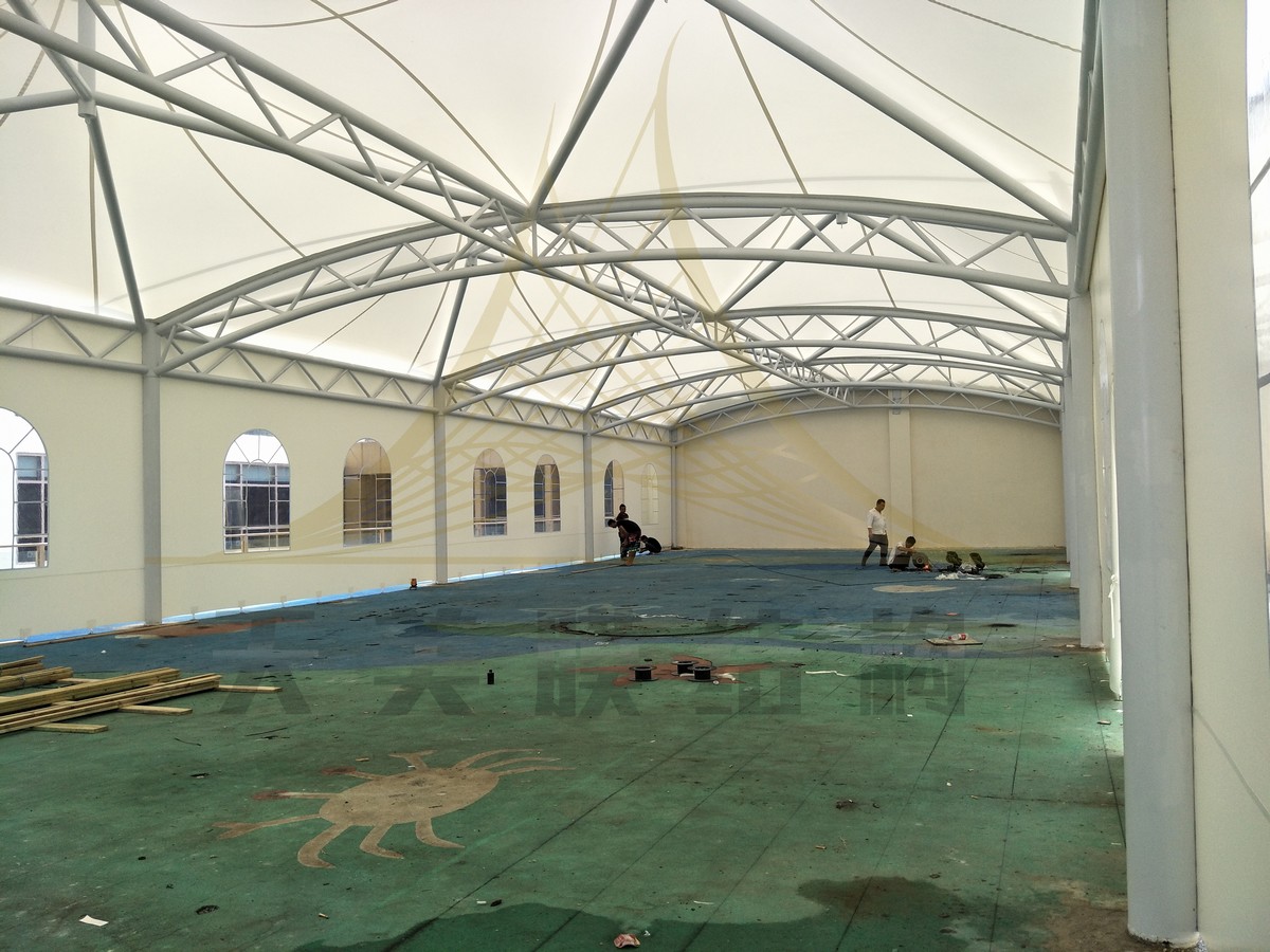 膜結(jié)構(gòu)篷房