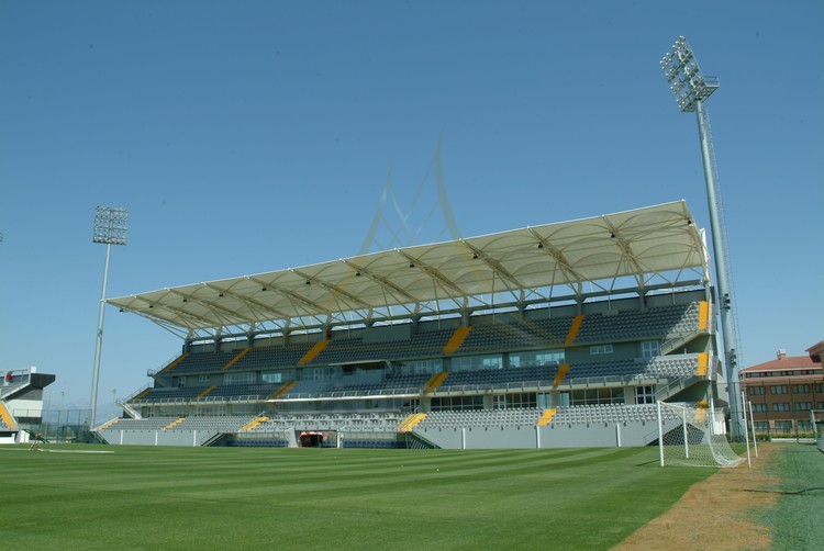 體育看臺膜結構