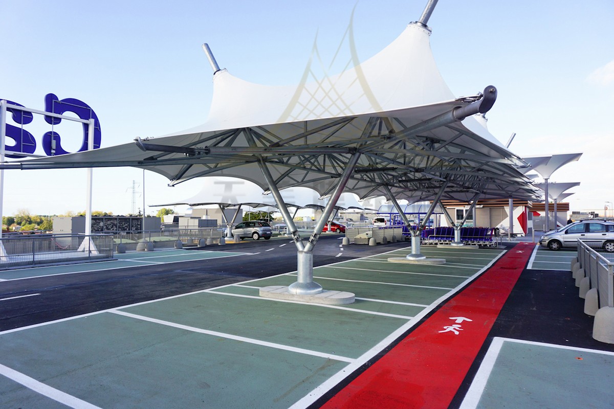 膜結(jié)構(gòu)車棚 膜結(jié)構(gòu)車棚