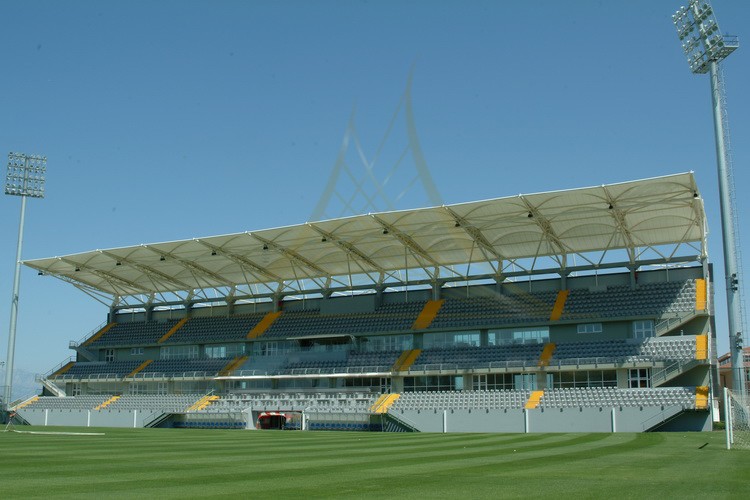 體育看臺膜結構