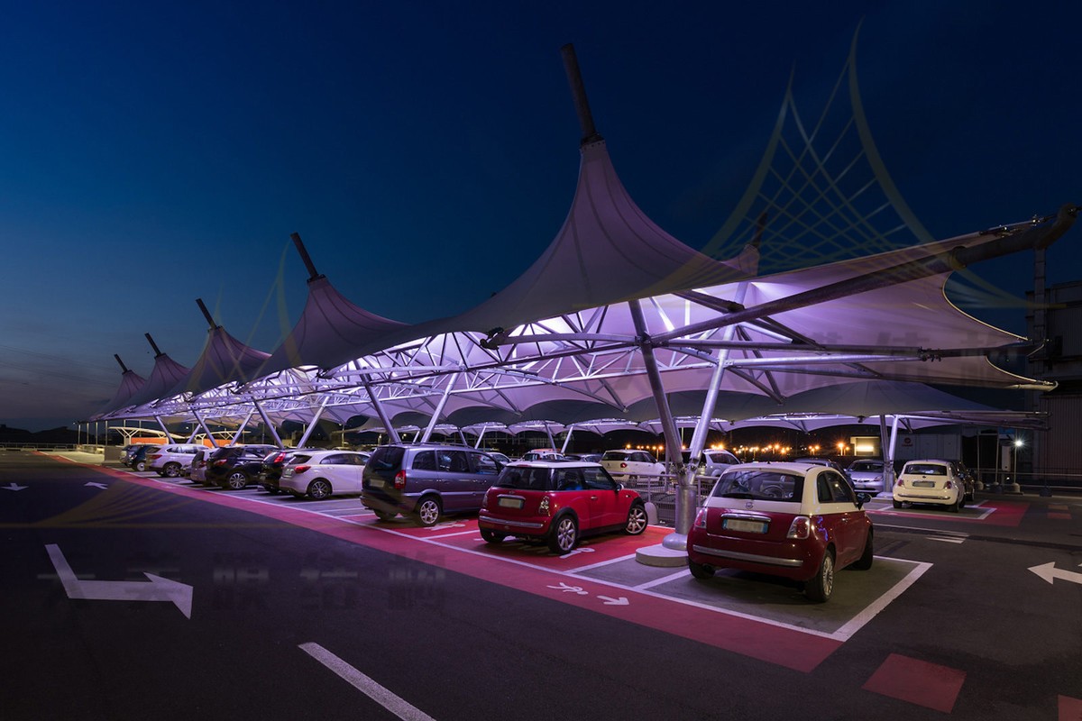 膜結(jié)構(gòu)車棚 膜結(jié)構(gòu)車棚